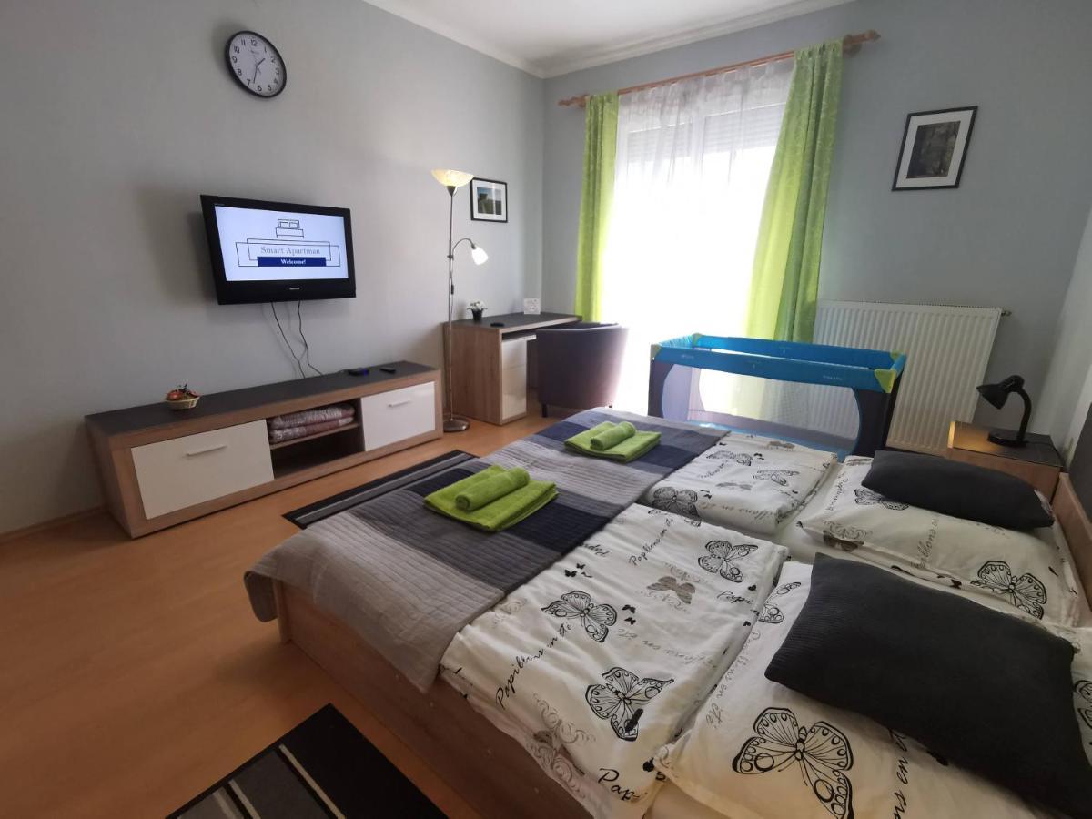 Smart Szallas Apartman Мисколк Екстериор снимка